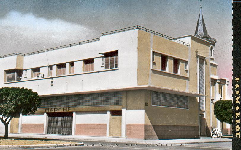la Senia le marche et salle des fetes.jpg